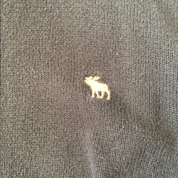 Abercrombie & Fitch quarter zip sweater - Picture 2 of 3